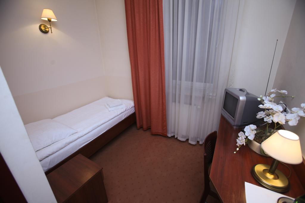 Hotel Kameralny เคียลเซ ห้อง รูปภาพ