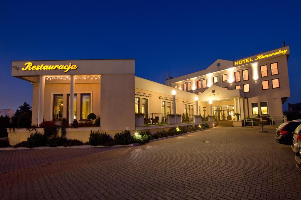 Hotel Kameralny เคียลเซ ภายนอก รูปภาพ