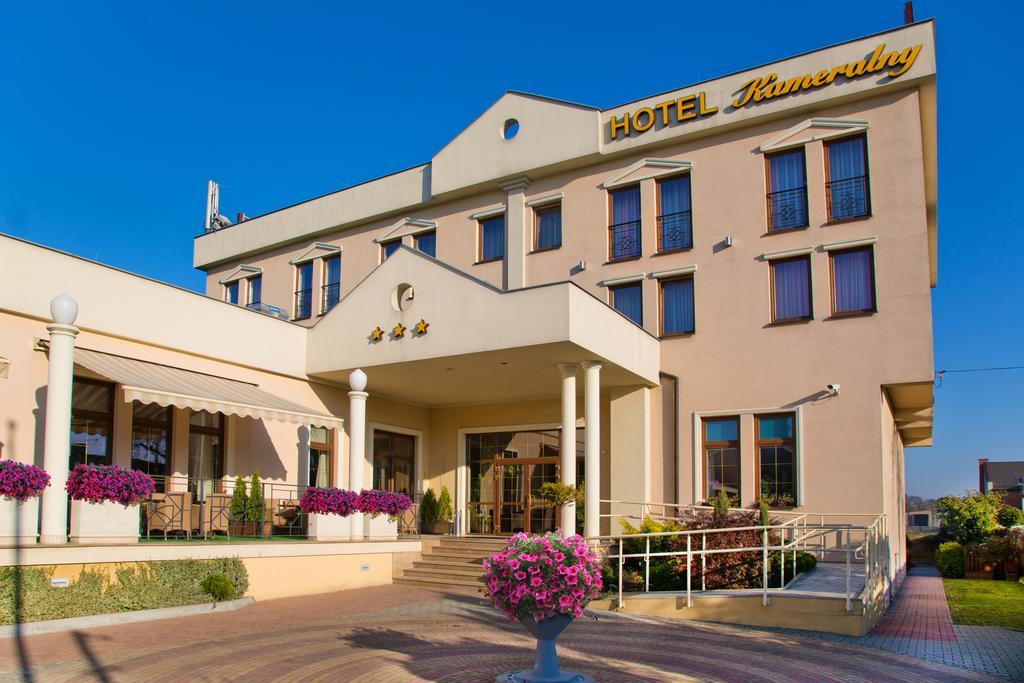 Hotel Kameralny เคียลเซ ภายนอก รูปภาพ